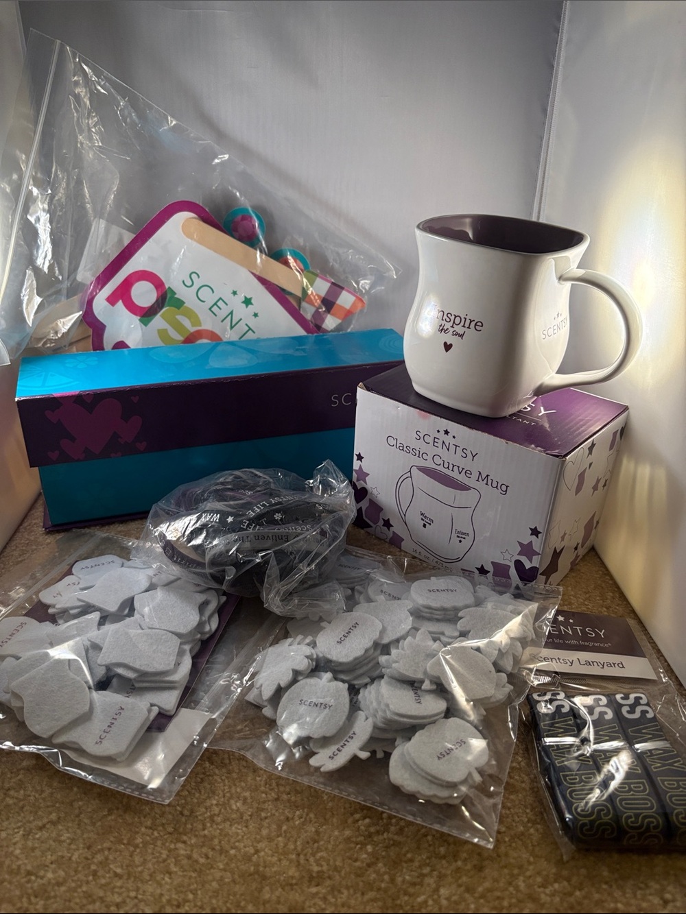 Scentsy Mug w/lots of supplies